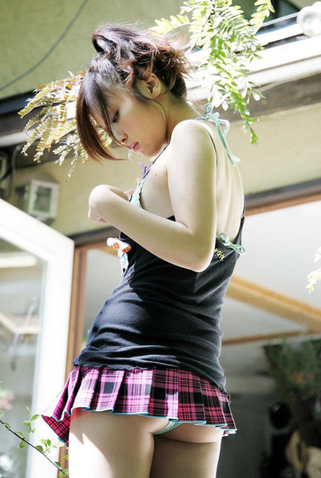Young Asian Teens: Japanese cute schoolgirl pantie shots 3